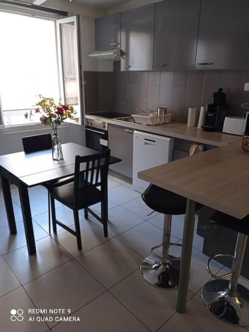 Appartement Au Coeur Du Village 滨海萨纳里 外观 照片